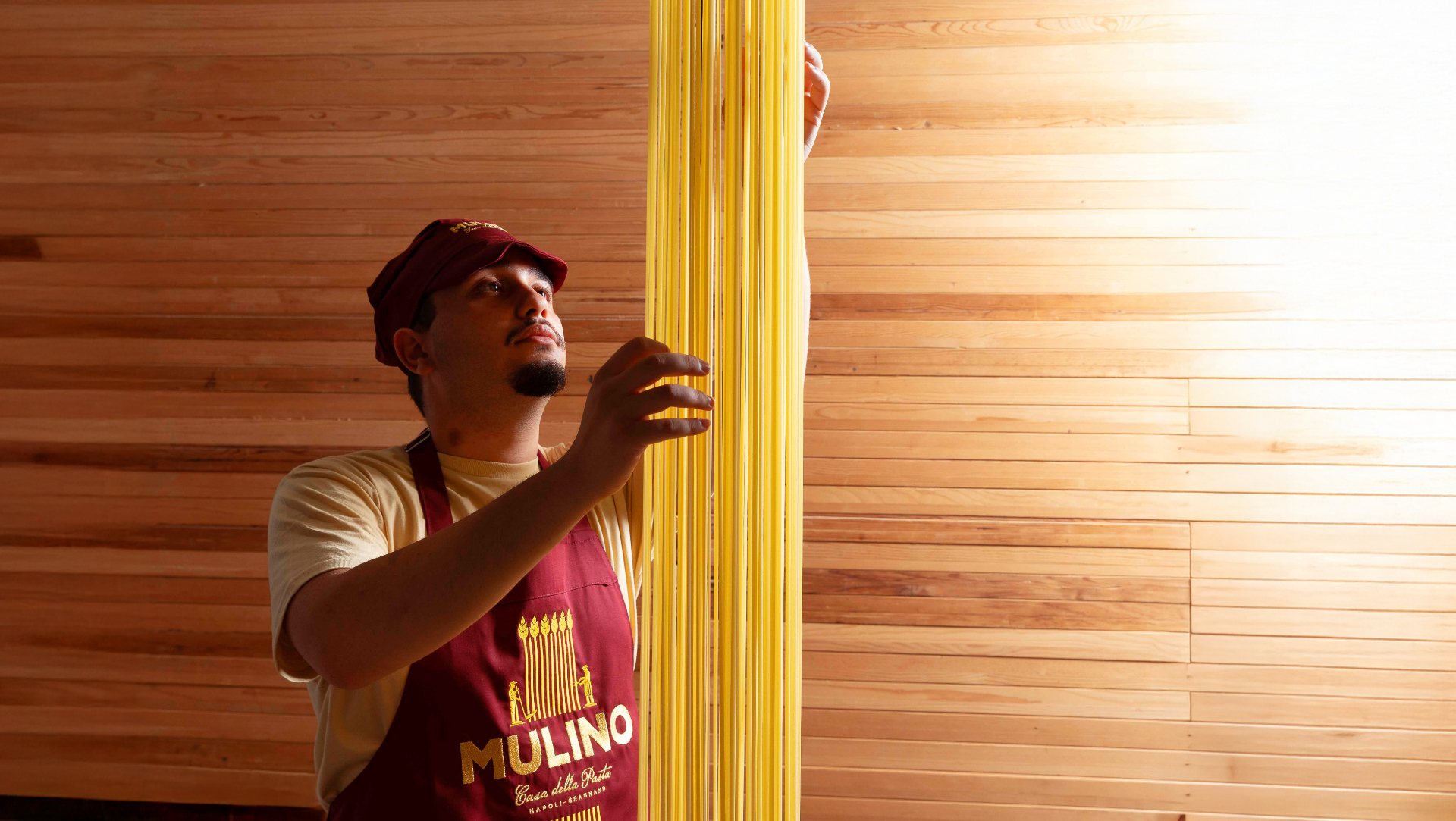 Mulino pasta maker hanging spaghetti